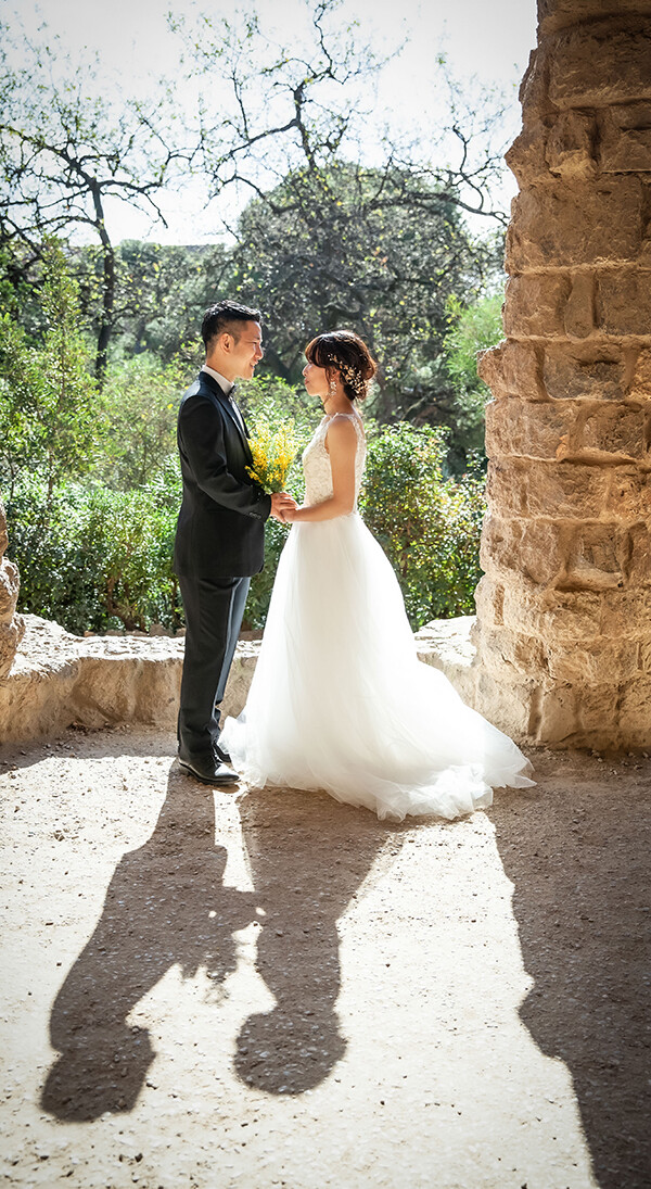 Pretty yellow pointing Color